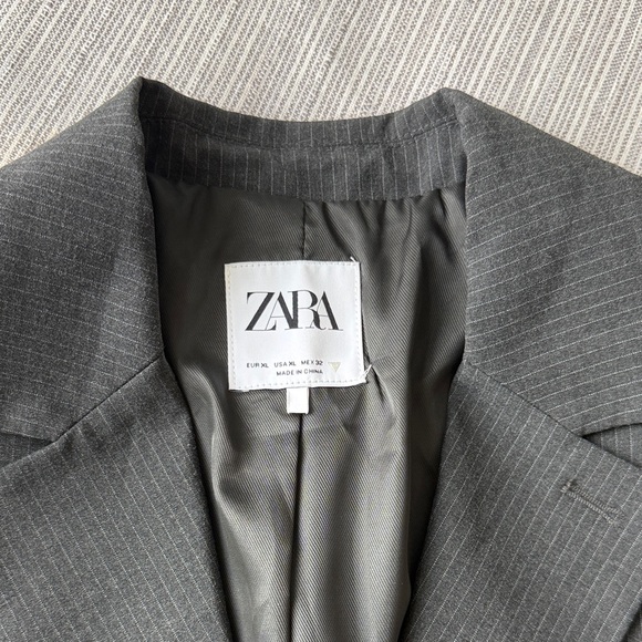 Zara Cropped Charcoal Pinstripe Blazer - Picture 5 of 6